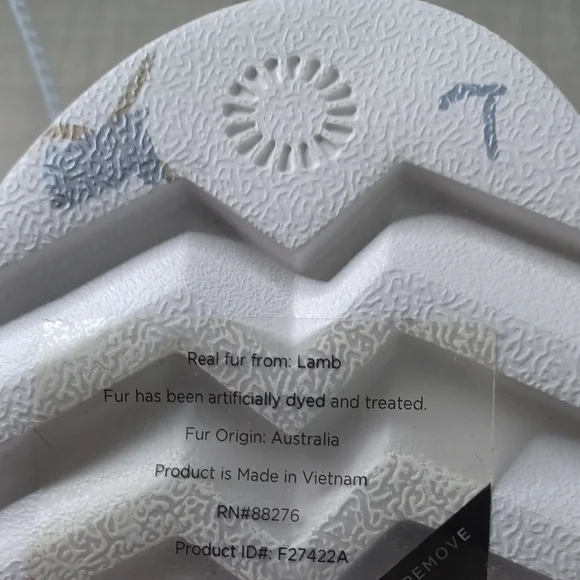 UGG Maxi Slide Logo Women's Slides Slippers White & Black UGG Logo Size 7 New - Picture 11 of 11